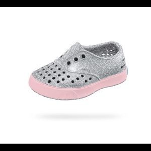 Natives toddler size 7